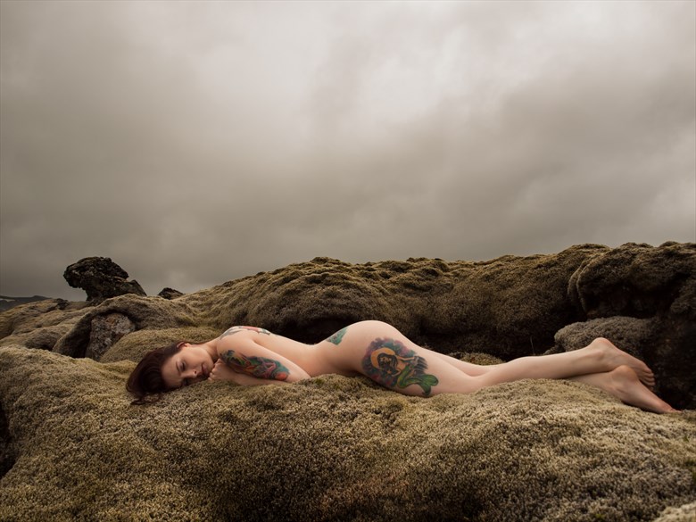 Listen Artistic Nude Photo by Photographer Odinntheviking