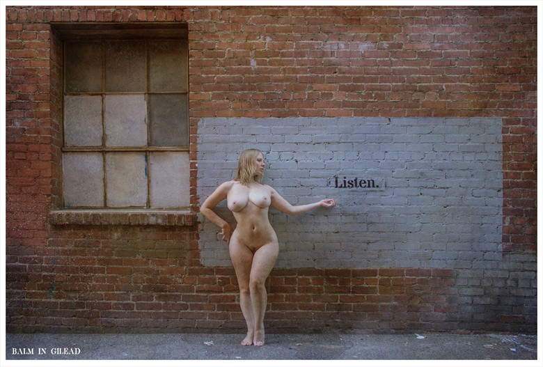 Listen Artistic Nude Photo by Photographer balm in Gilead