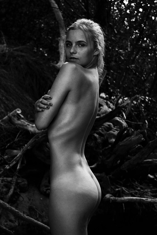 Lost Girl Artistic Nude Photo by Photographer J.Felix