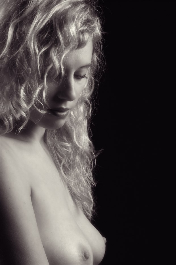 Lost in a Dream Artistic Nude Photo by Photographer Excelsior