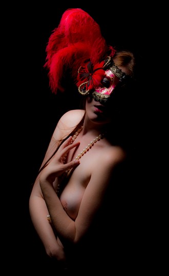 Masquerade Artistic Nude Photo by Model Kitteninstrings
