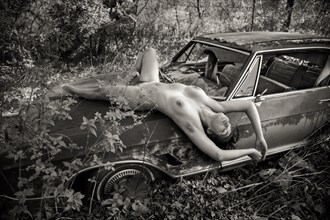 Model and Car Artistic Nude Photo by Model T.Rosada