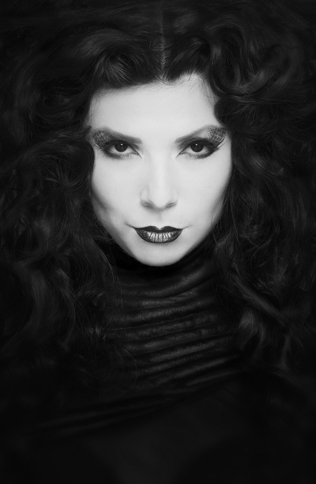 Modern Medusa Close Up Photo by Photographer androxstudio