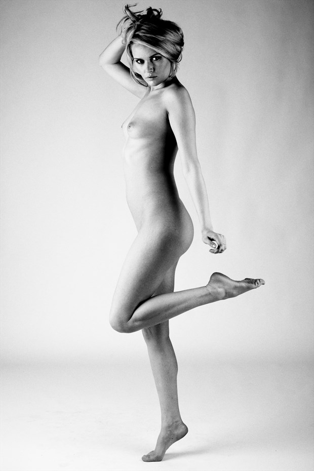 Monaco Artistic Nude Photo by Photographer Photo Mnemonic