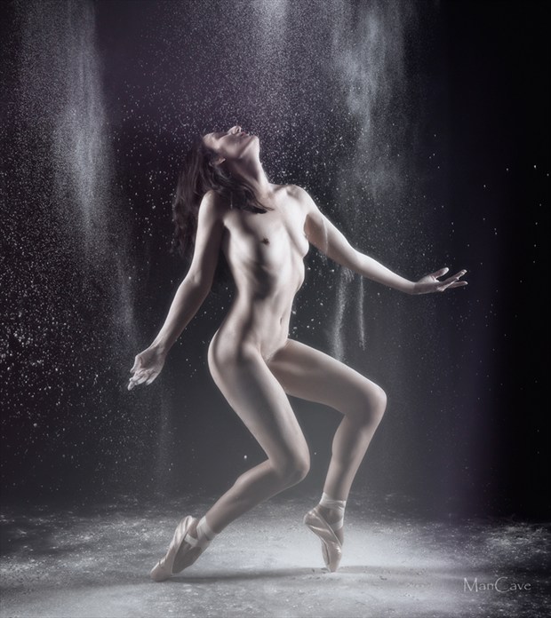 Moon dance Artistic Nude Photo by Model Rose Valentina