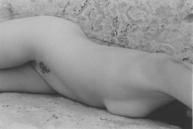 Mounds Artistic Nude Photo by Model Riccella