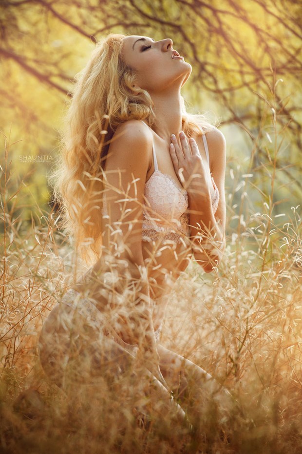 Nature Glamour Photo by Model Zoe West