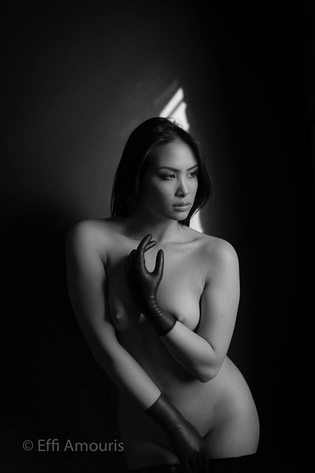 Nga Artistic Nude Photo by Photographer Effi Amouris