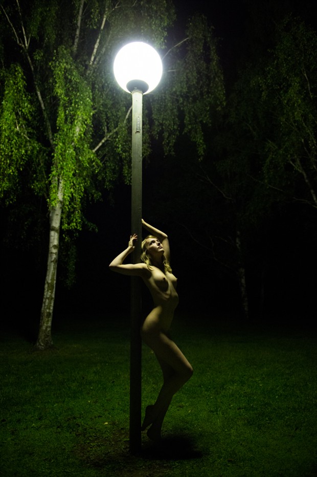 Nocturnal Artistic Nude Photo by Model Sylph Sia