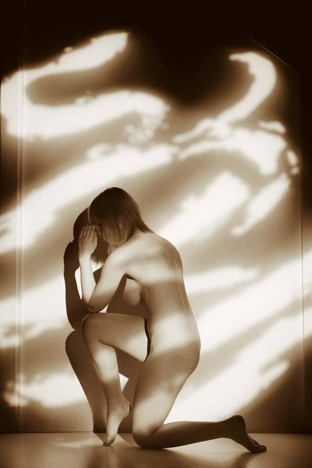 Nude Kneeling Artistic Nude Photo by Photographer Mark Bigelow