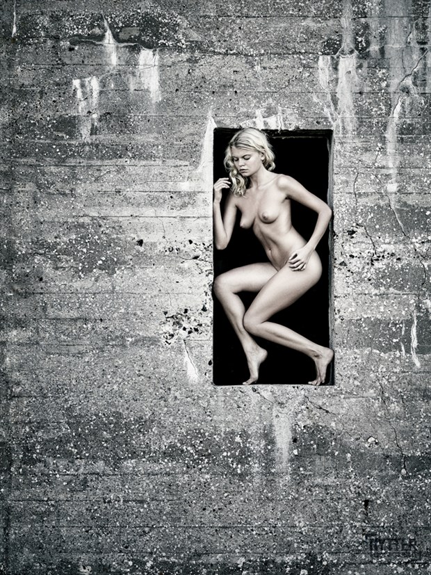 Off centre Artistic Nude Photo by Photographer Rytter Photography