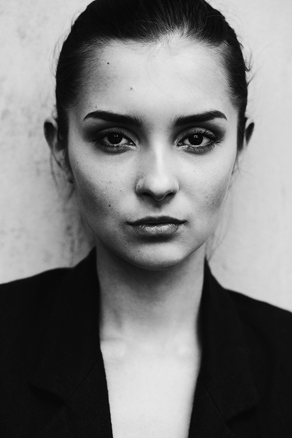 Oksana Portrait Photo by Photographer Eugene Kukulka
