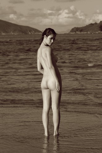 On the seashore Artistic Nude Photo by Photographer LF