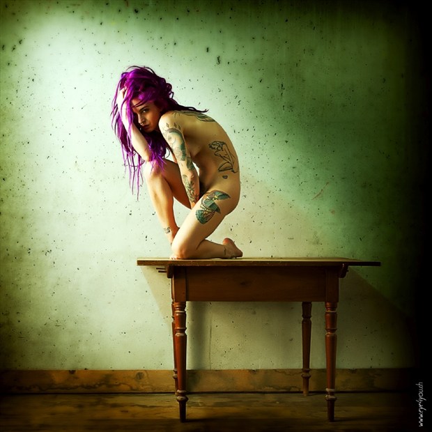 On the table II Artistic Nude Photo by Photographer eye4you.ch