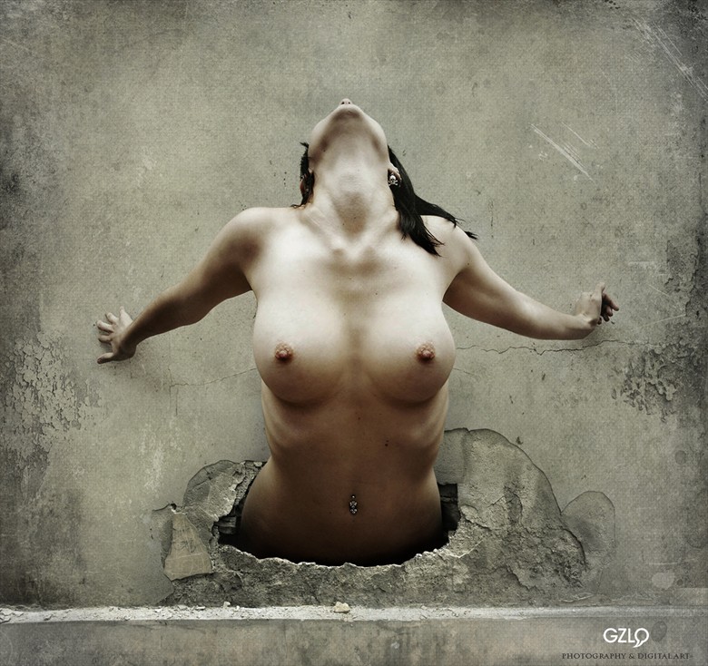 Out Artistic Nude Photo by Artist GonZaLo Villar