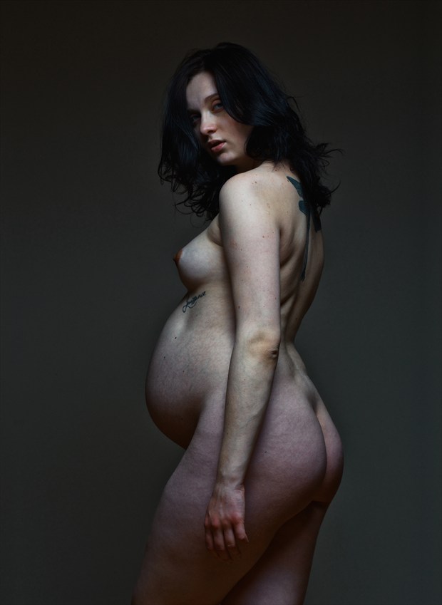 P Artistic Nude Photo by Photographer Dmytro Gurnicki
