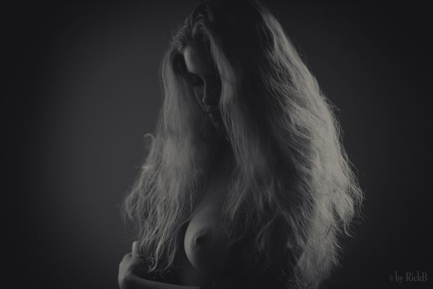 Pavlina's Hair 04 Erotic Photo by Photographer RickB