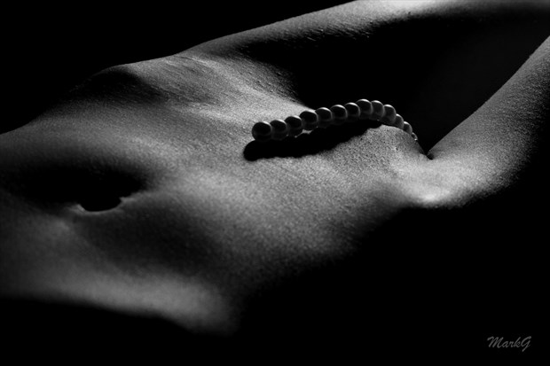 Pearl series 2 Artistic Nude Photo by Photographer Markg
