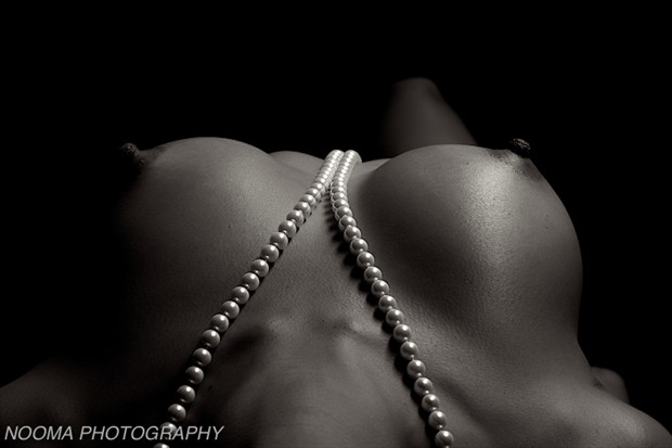 Pearls %233 Artistic Nude Photo by Photographer Nooma Photography
