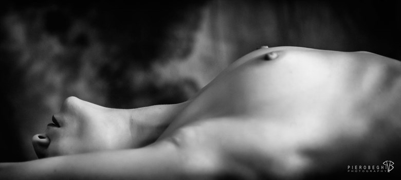 Perlanera Artistic Nude Photo by Photographer Piero Beghi