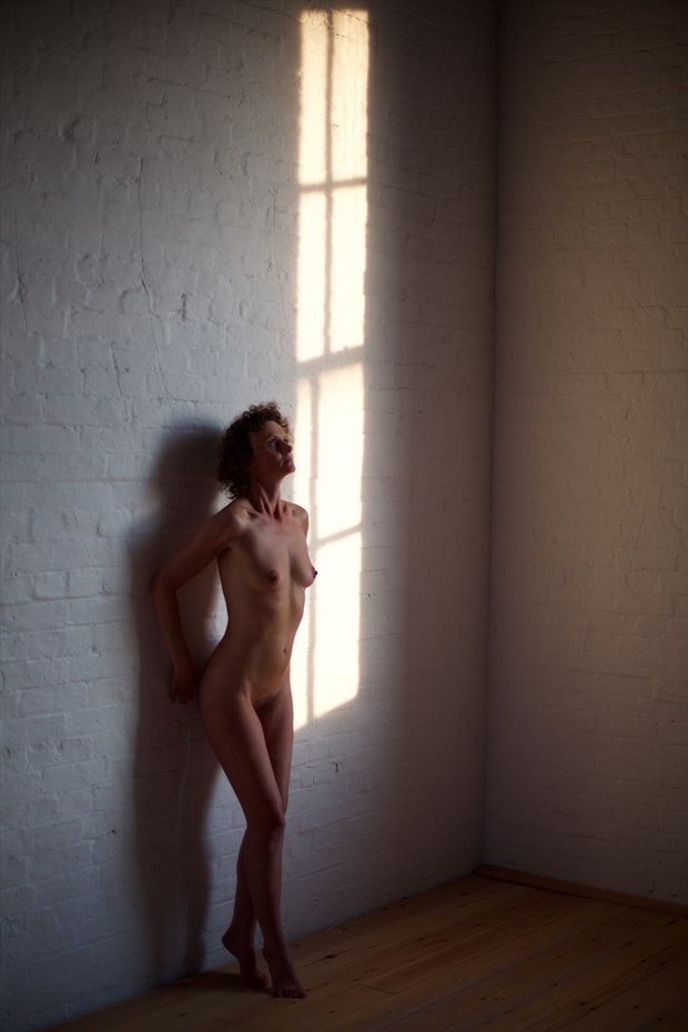 Playing with natural light Artistic Nude Photo by Model skycladpixie