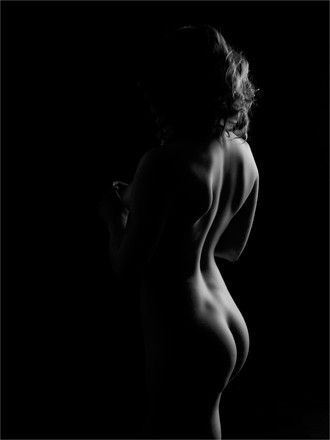 Profile Artistic Nude Photo by Photographer RobMillin