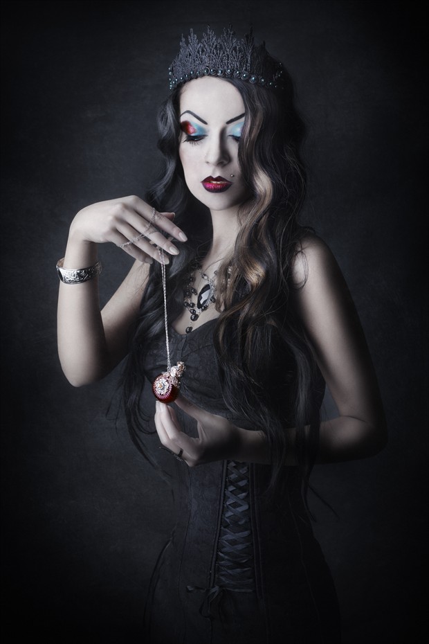 Queen of darkness Alternative Model Photo by Model Ewel