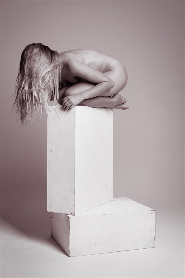 Raphaella Artistic Nude Photo by Photographer Daniel Hubbert