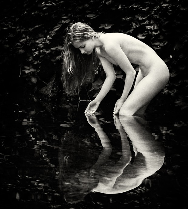Reflect Artistic Nude Photo by Model MelissaAnn