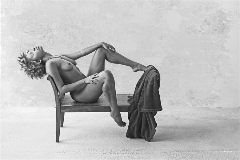 Relaxed Artistic Nude Photo by Photographer brianChildress