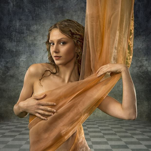 Rhiannon Sensual Photo by Photographer Tom Gore