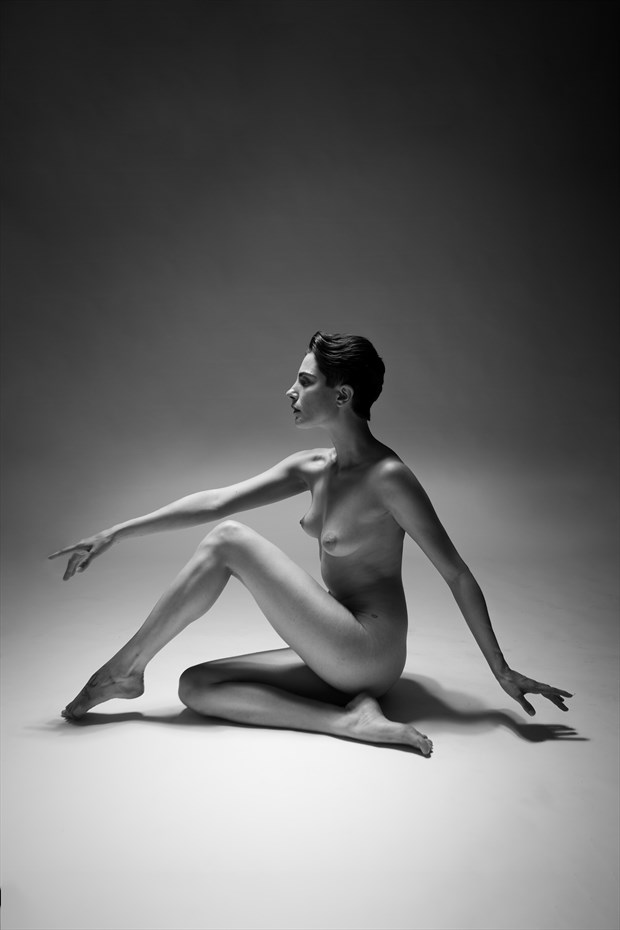 Roarie Yum 2017 Artistic Nude Photo by Photographer blakedietersphoto