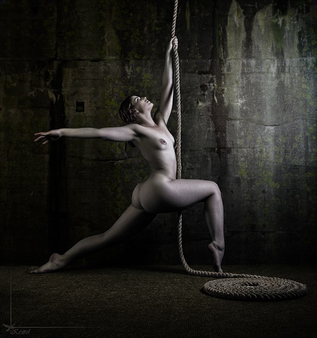 Rope_1 Artistic Nude Photo by Photographer Kestrel