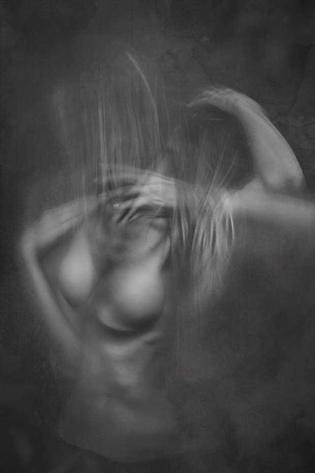 Round and round Artistic Nude Photo by Photographer Louis Konstantinou