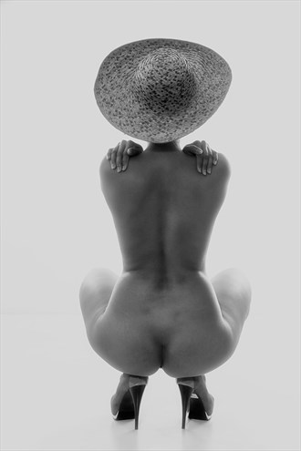 SITTING   HAT Artistic Nude Photo by Photographer IG