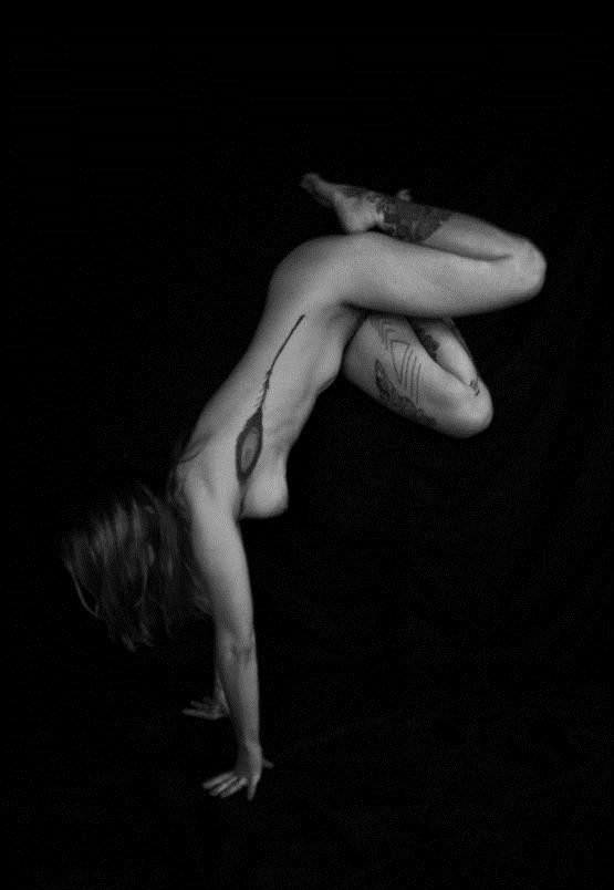 Sam Paolini Artistic Nude Photo by Photographer Cheshire Scott