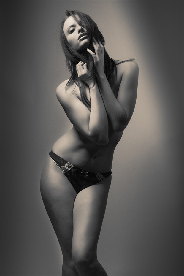 Sarah Arnold Implied Nude Photo by Photographer StephenJ