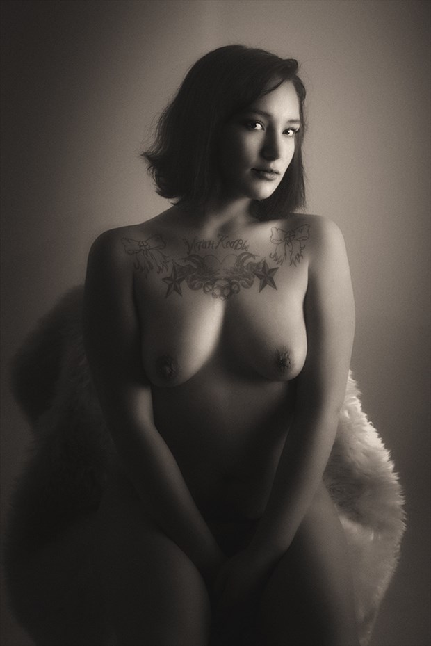 Sassacole Artistic Nude Photo by Photographer Samuel E Burns