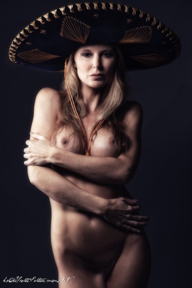 Savannah and the Sombrero  Artistic Nude Photo by Photographer Katie Potter