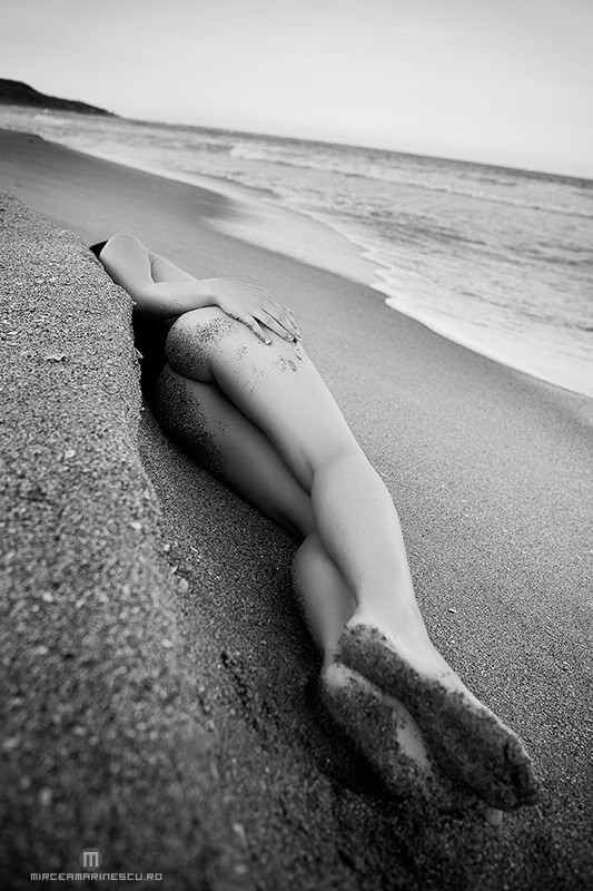 Seaside story 3 Artistic Nude Photo by Photographer Mircea Marinescu