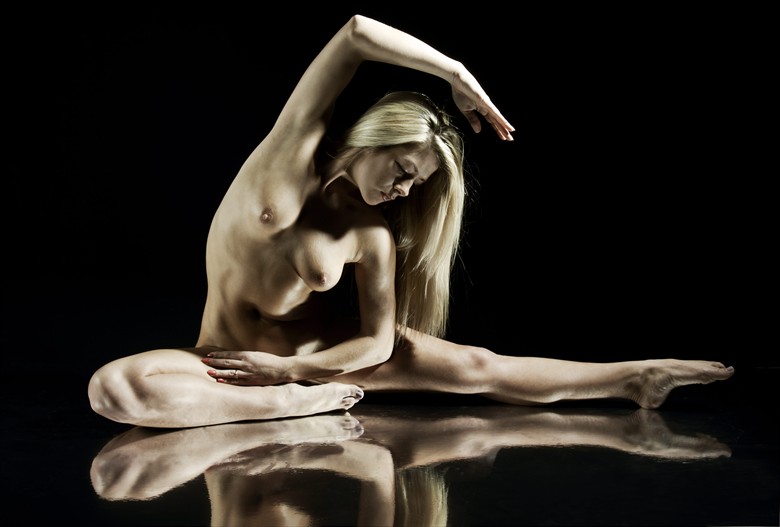 Seated Ballet Artistic Nude Photo by Photographer NikGuy