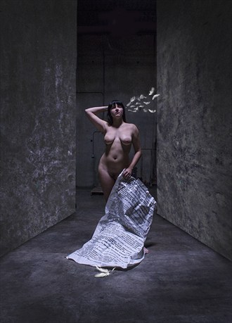 See and Say Artistic Nude Photo by Photographer R. Acevedo