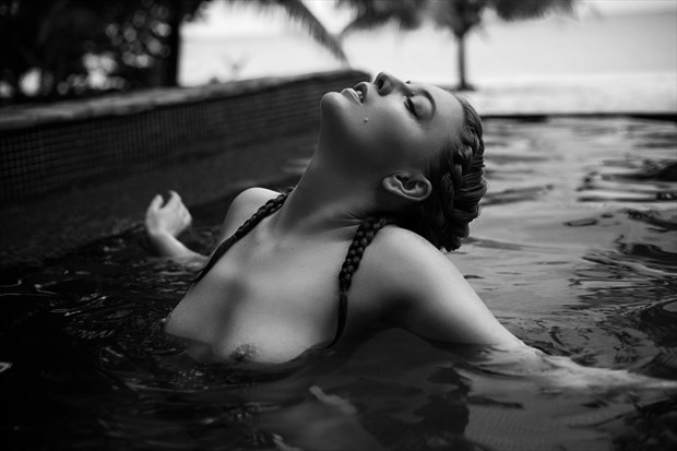 Self Artistic Nude Photo by Model Shaun Tia