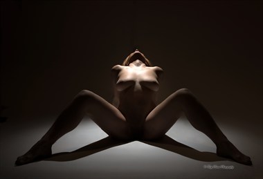 Shadow Play Artistic Nude Photo by Model NATTA