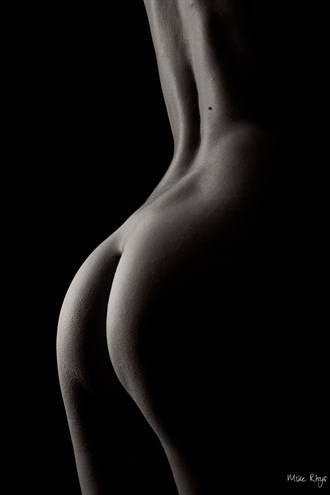 Shadowy Dreams Artistic Nude Photo by Photographer Mike Rhys