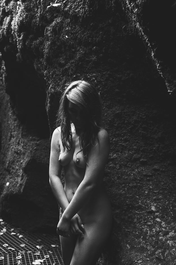 Shy girl in the canyon Erotic Photo by Photographer sk.photo