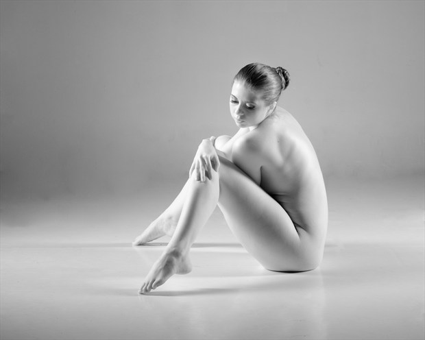 Side Artistic Nude Photo by Photographer Amoa