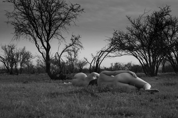 Siluetas Artistic Nude Artwork by Photographer Paula Bertr%C3%A1n