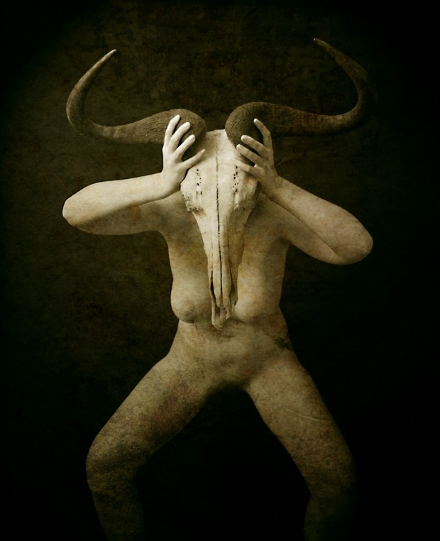Skulldancer Artistic Nude Photo by Photographer MephistoArt