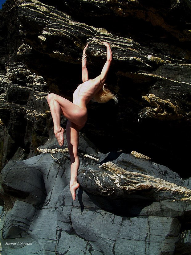 Skyward Artistic Nude Photo by Photographer Howard Nowlan